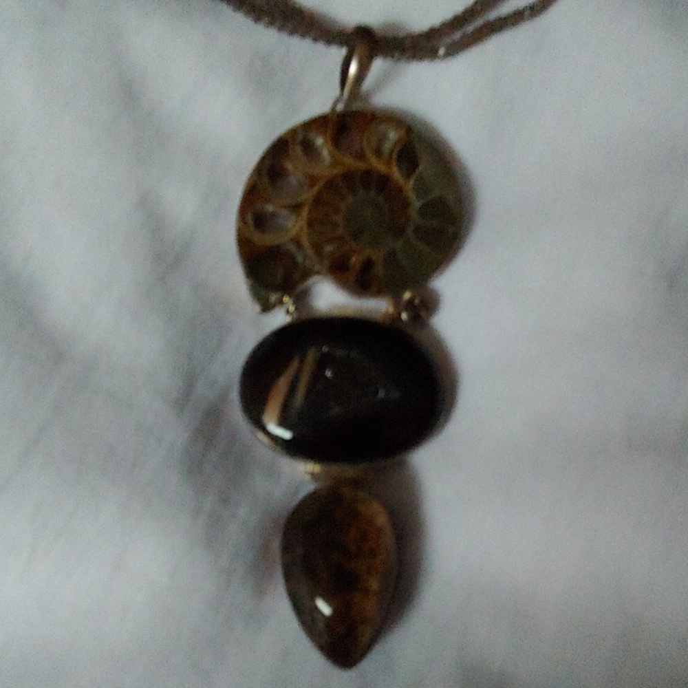 Necklace - Picture 2 of 3